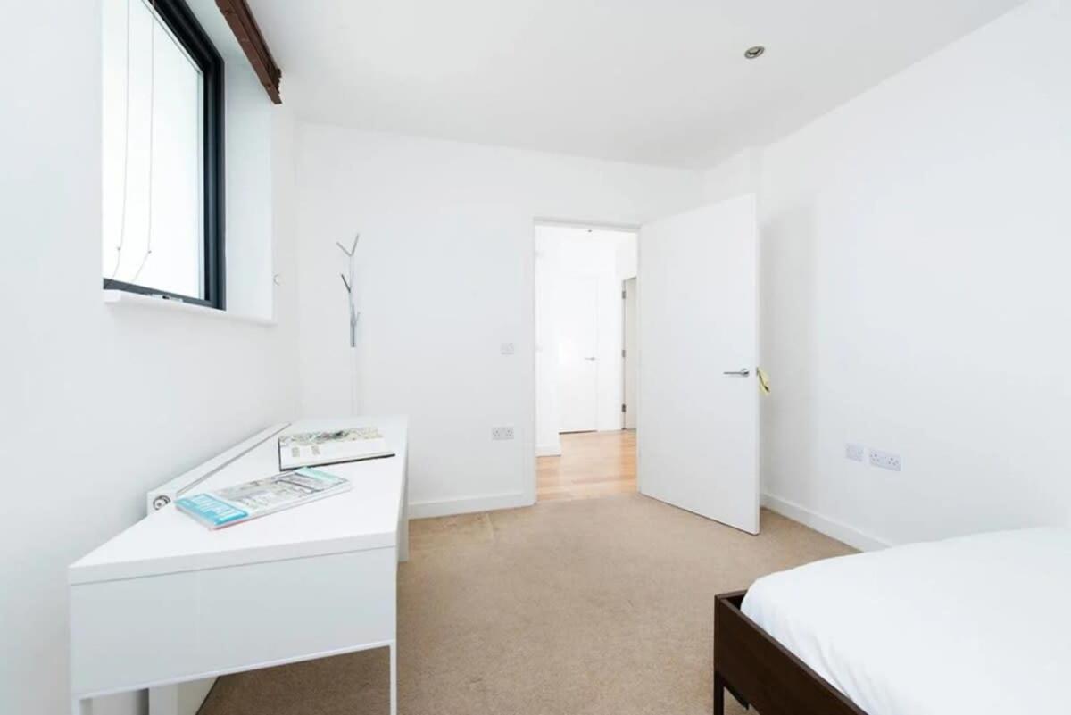 Modern 2 Bed Apartment W Balcony In Londres Exterior foto