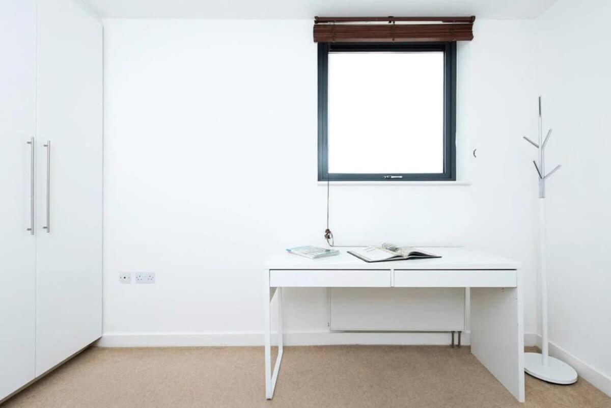 Modern 2 Bed Apartment W Balcony In Londres Exterior foto