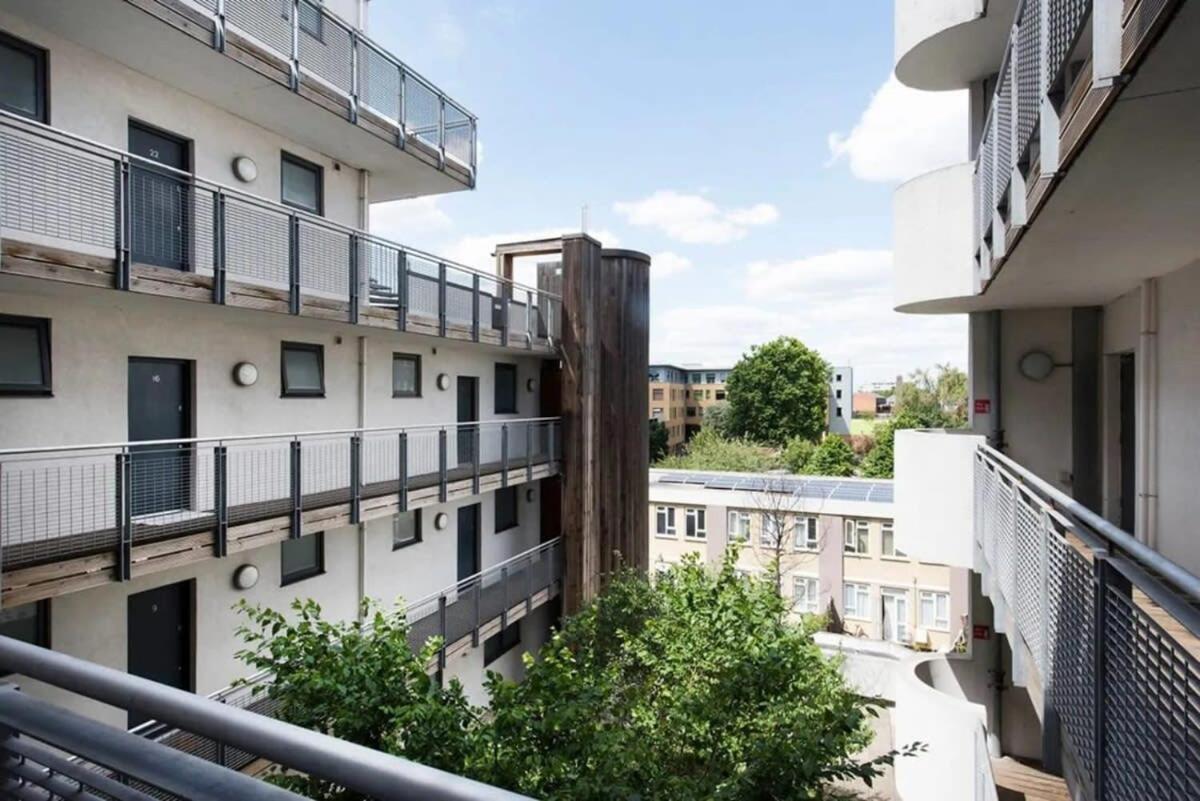 Modern 2 Bed Apartment W Balcony In Londres Exterior foto